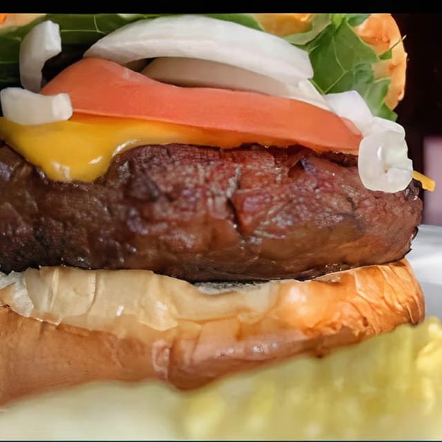Angus Cheeseburger.